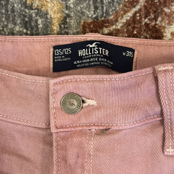 Hollister NWOT Size 25 (short) 13S/12S Ultra High-Rise Dad Jean In Dusty PINK - Picture 3 of 3